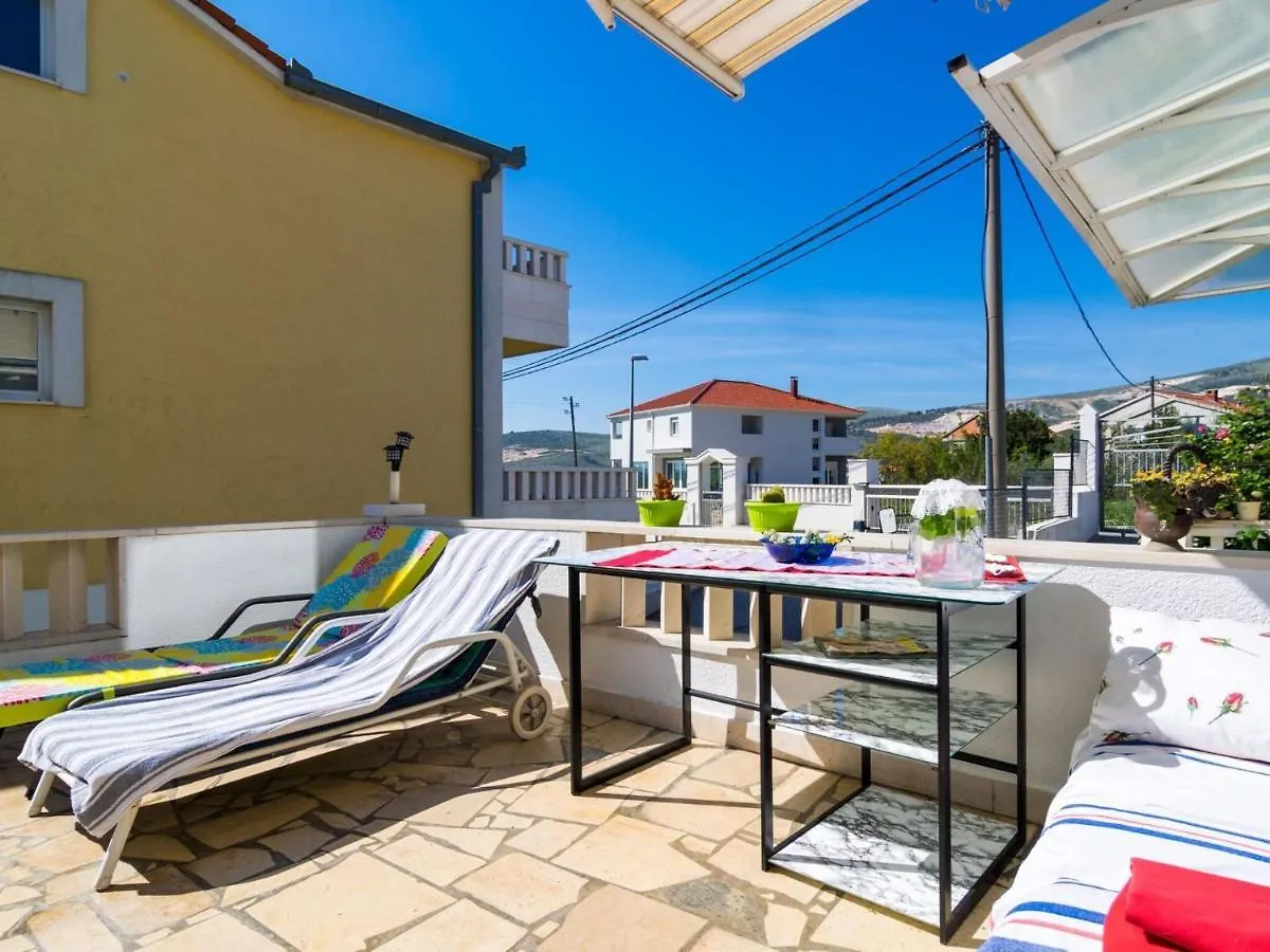 Aesthetic Holiday Home In Plano With Private Terrace Trogir