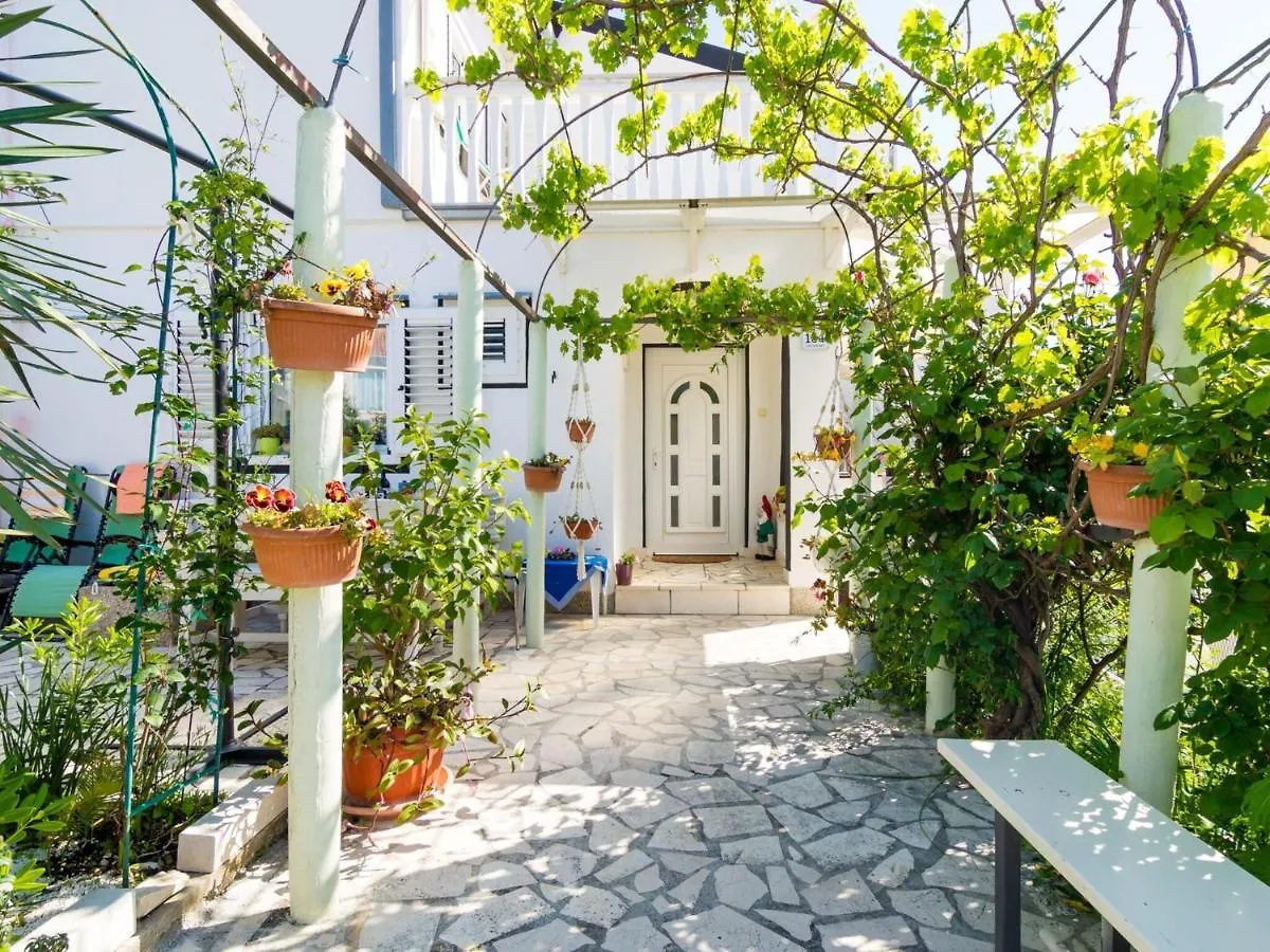 Aesthetic Holiday Home In Plano With Private Terrace Trogir 0*,  Croatia