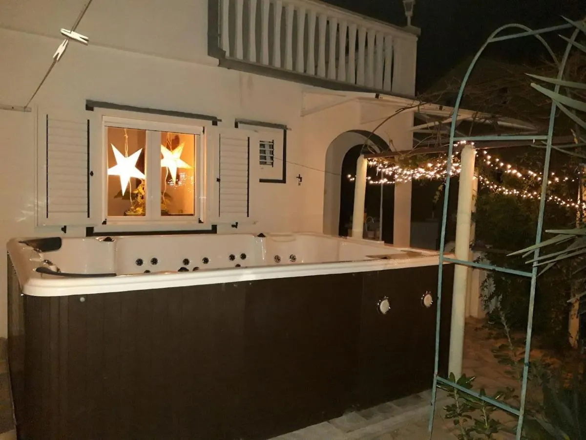 Aesthetic Holiday Home In Plano With Private Terrace Trogir Croatia
